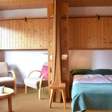 Divisible 4 Pers. A Meribel, A 100m Des Pistes Et 150m Des Commerces - Fr-1-180-72 Lejlighed